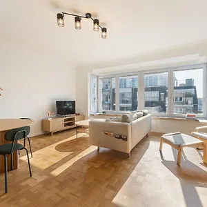 Appartement Zonnig, Ruim Op A+ Locatie! 